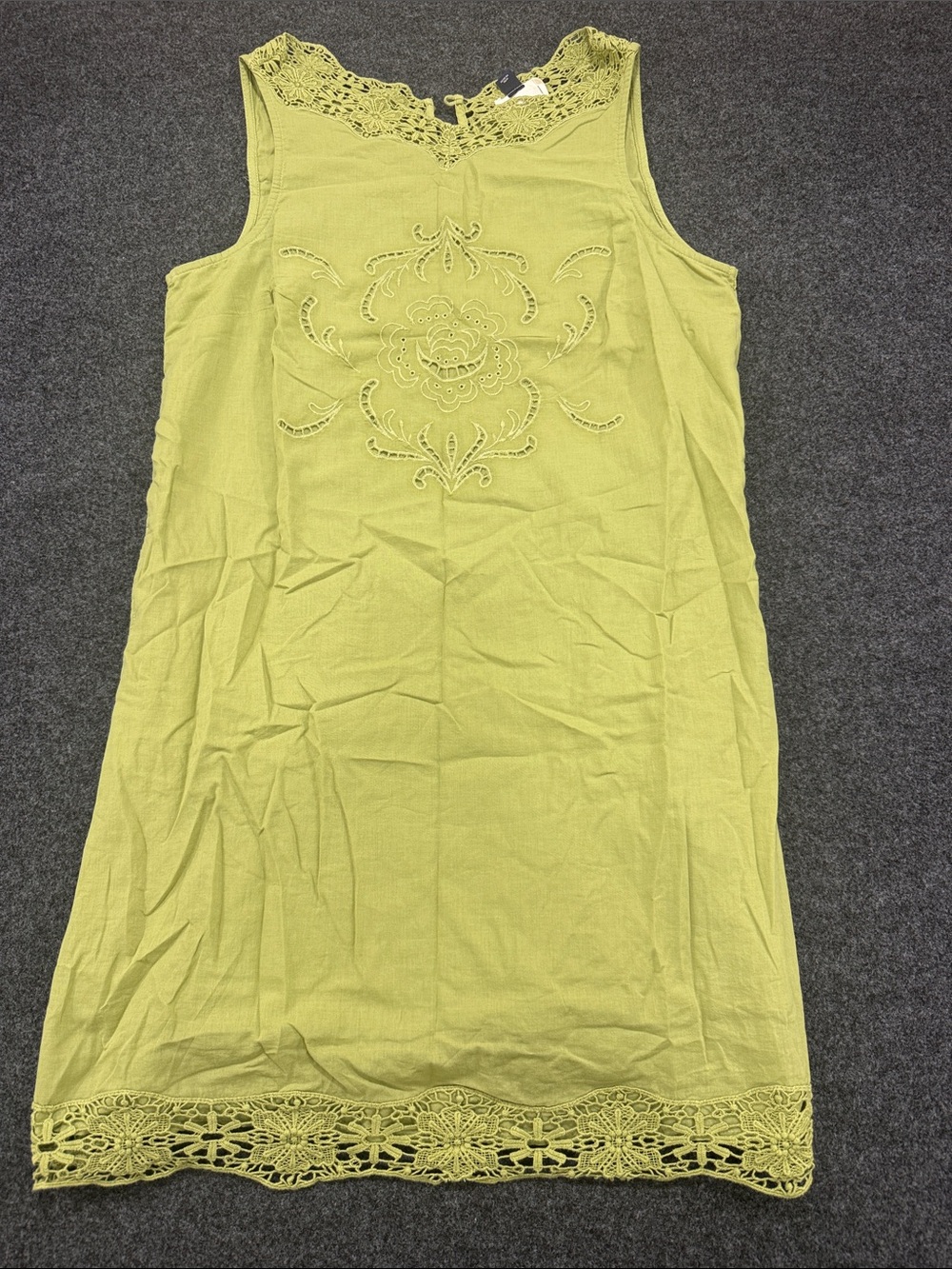 Universal Thread Lime Lace-Trim Embroidered Tank